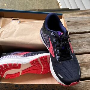 Brooks Women's Black and Pink Running Shoes